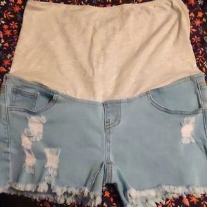 Maternity shorts